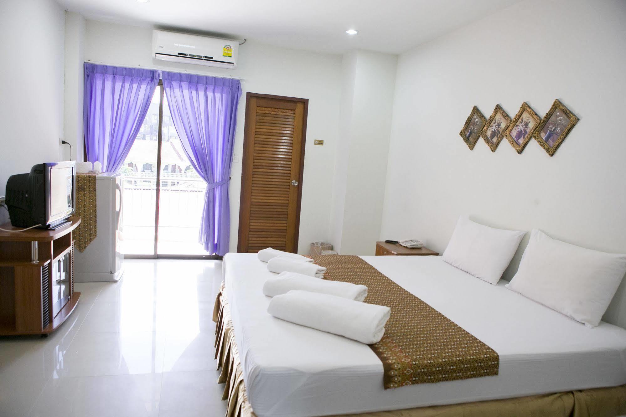 G&B Guesthouse Patong Экстерьер фото